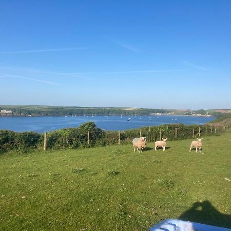 Готель Coast Path Camping Гейверфордвест Екстер'єр фото
